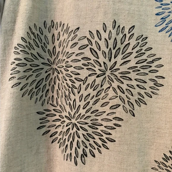 Smoking Lily tunic - Picture 2 of 10